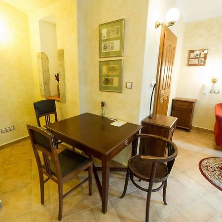 U Zvonu Apartments Чески-Крумлов Экстерьер фото