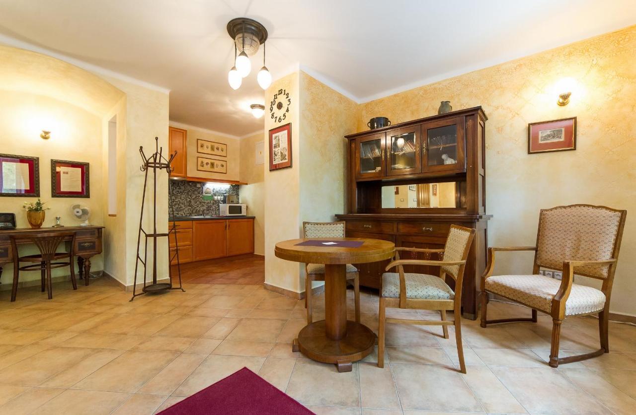 U Zvonu Apartments Чески-Крумлов Экстерьер фото