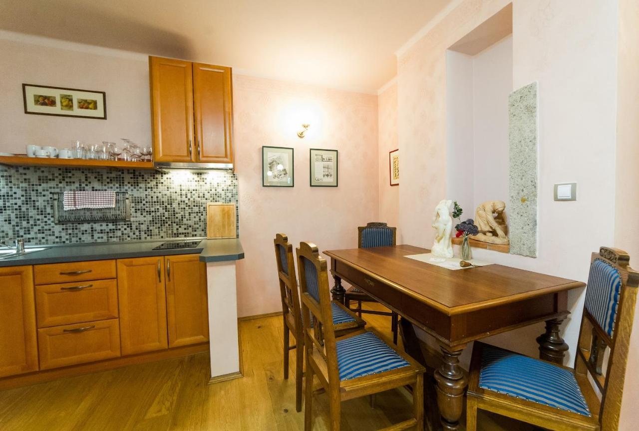 U Zvonu Apartments Чески-Крумлов Экстерьер фото