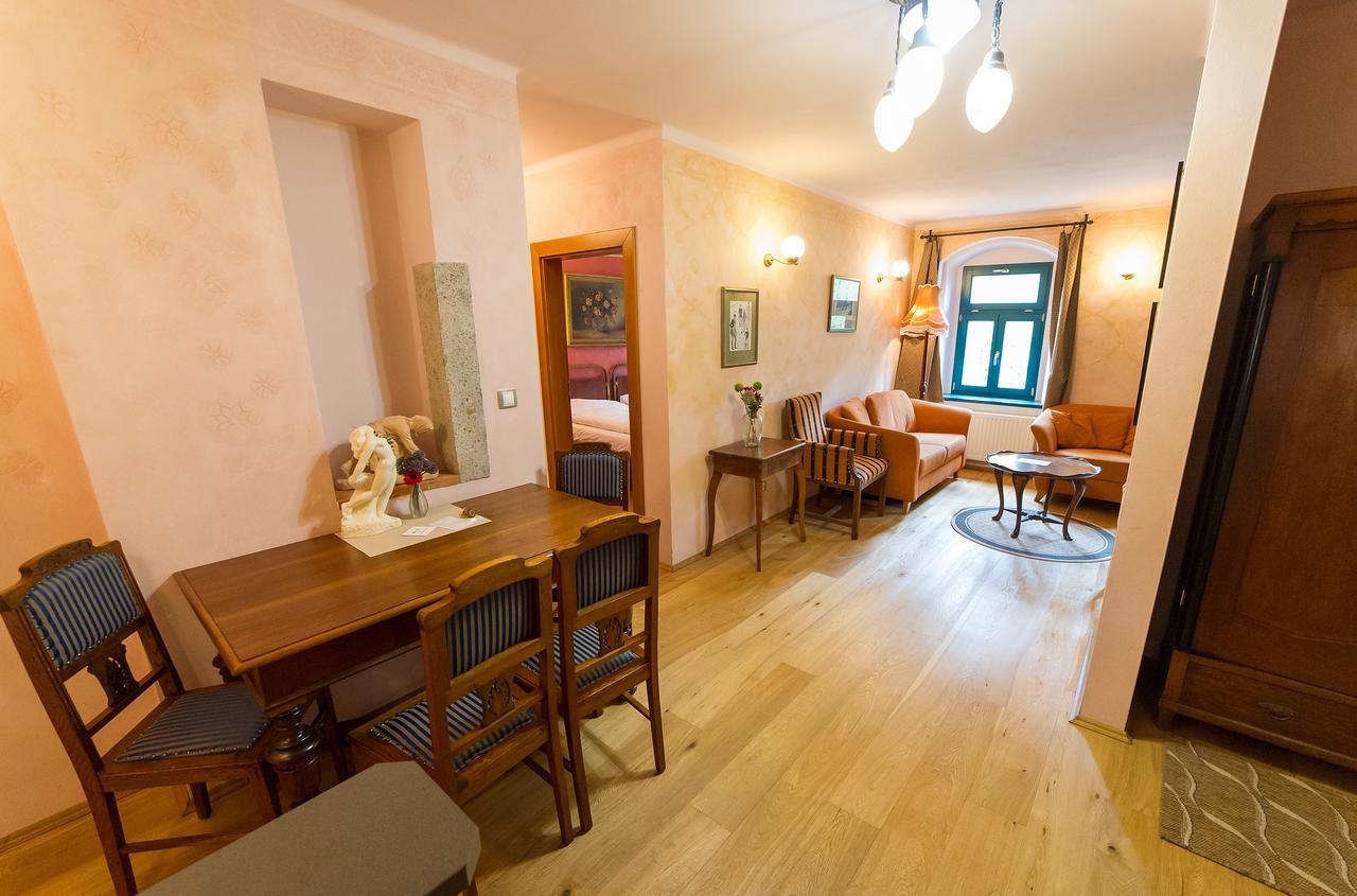 U Zvonu Apartments Чески-Крумлов Экстерьер фото