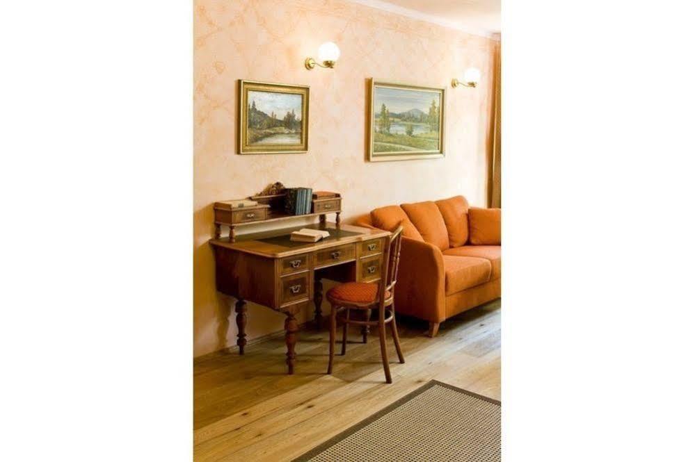 U Zvonu Apartments Чески-Крумлов Экстерьер фото