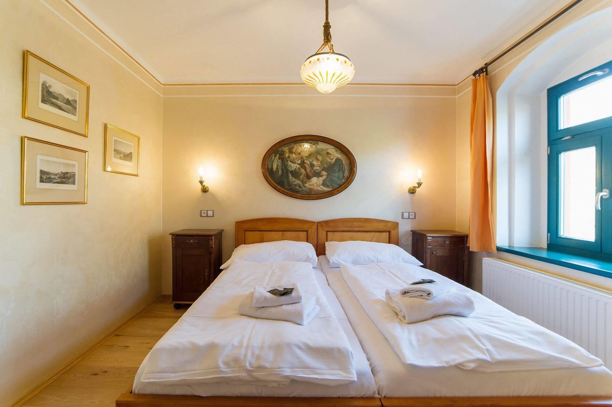 U Zvonu Apartments Чески-Крумлов Экстерьер фото